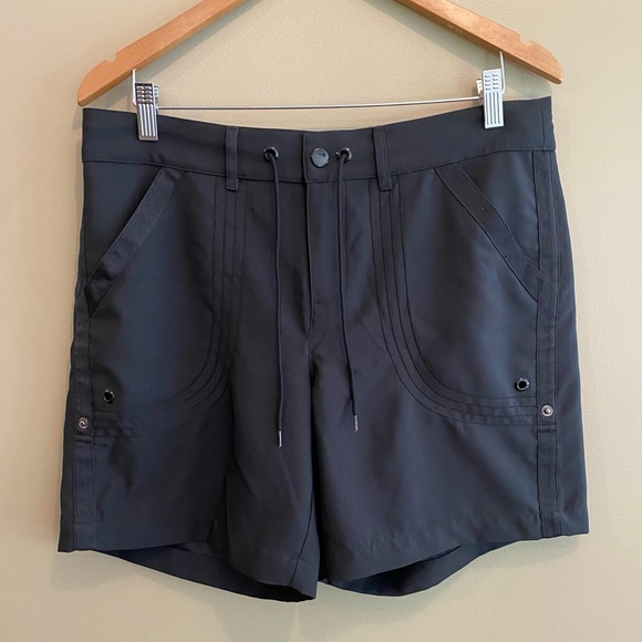 Jag: Black Shorts with Roll Tab - Picture 16 of 17